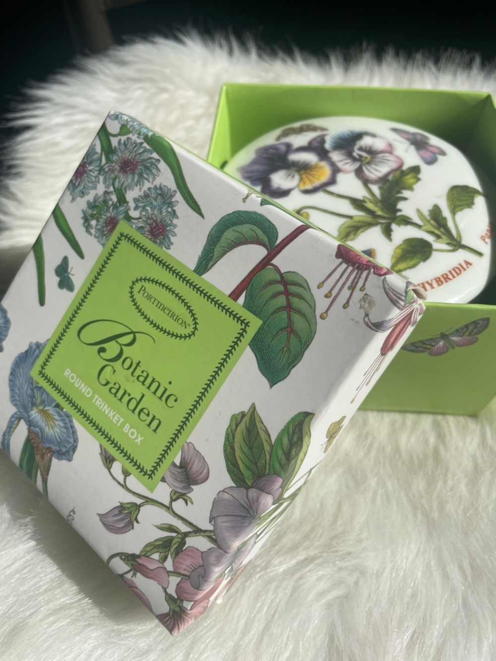 🌷 NEW Portmeirion Pansy Viola Hybridia Trinket Box in Purple, Yellow, Green - Picture 4 of 4